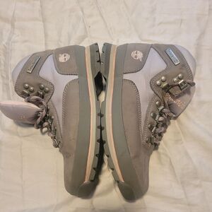 Timberland 8.5 Boots Moss Green/Beige/ Pink Trim 83373 3422 Hike, Hunt, Climb,